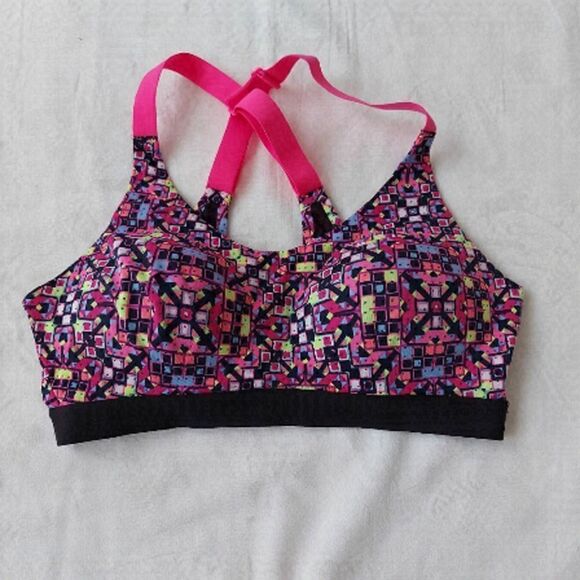 VICTORIA'S Secret Sports Bra Size 34 B - Picture 1 of 3
